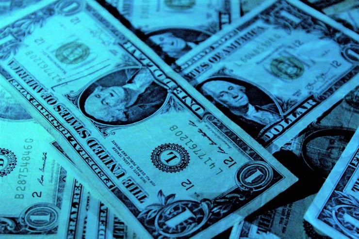 money aidan-bartos-313782-unsplash